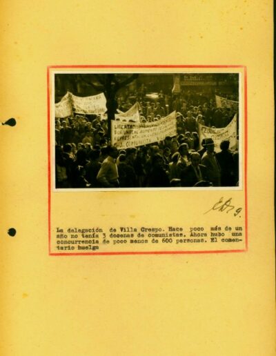 Fotografía enviada a la policía por un ciudadano de Moreno -que acompaña una serie de 11 fotos- para denunciar la propaganda comunista en un Pic nic realizado en esa localidad. CPM- Fondo DIPPBA- Div. Cen. AyF, Mesa C, carpeta 5, legajo 96. Año 1957.