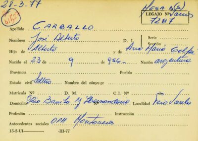 Ficha de Carballo José Alberto que remite al legajo Mesa Ds 7287. CPM-Fondo DIPPBA- Div. Cen. AyF, fichero onomástico. Año 1977.