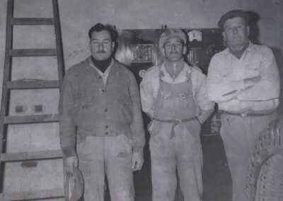 Obreros de planta. Corcemar Pipinas década 1960. colección MHPI