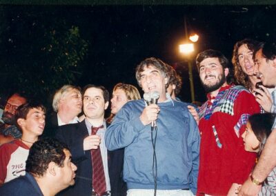Festejos en la Plaza San Martín de Verónica. 6/12/94. colección MHPI.