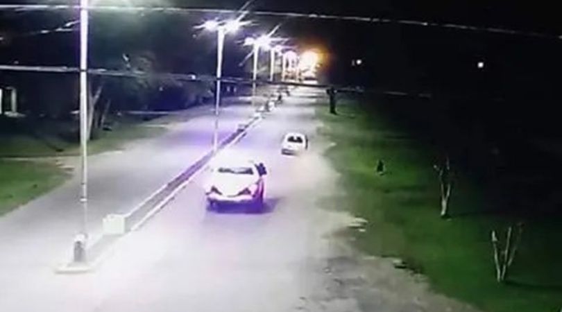 CUATRO MUERTES Y UNA ADOLESCENTE GRAVE EN SAN MIGUEL DEL MONTE La violencia y desprofesionalización policial provocaron otra masacre