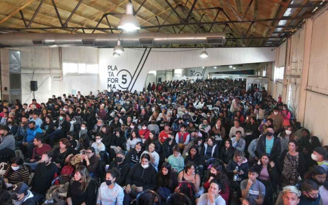 EN EL PARQUE LA ESTACIÓN DE AVELLANEDA Con más de 2000 jóvenes y educadores la CPM lanzó la 21° edición del programa Jóvenes y Memoria