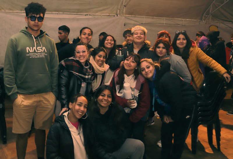 LA CPM REÚNE EN CHAPADMALAL A MÁS DE 18 MIL JÓVENES Comenzó el XXII encuentro de Jóvenes y Memoria: las historias de estos 40 años de democracia en las voces de las nuevas generaciones